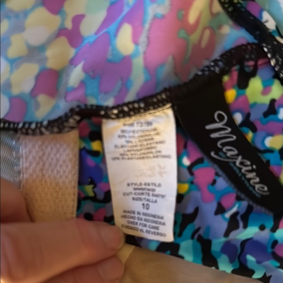 Maxine of Hollywood Multicolor One Piece Swimsuit - Picture 9 of 9